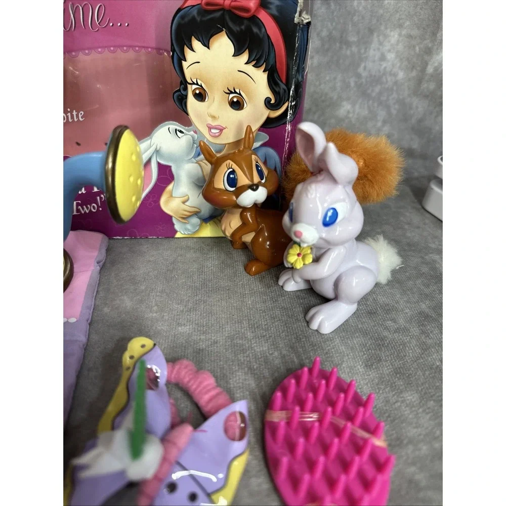 Vintage‎ 2002 Disney Princess Little Snow White With Accessories Open Box Disney